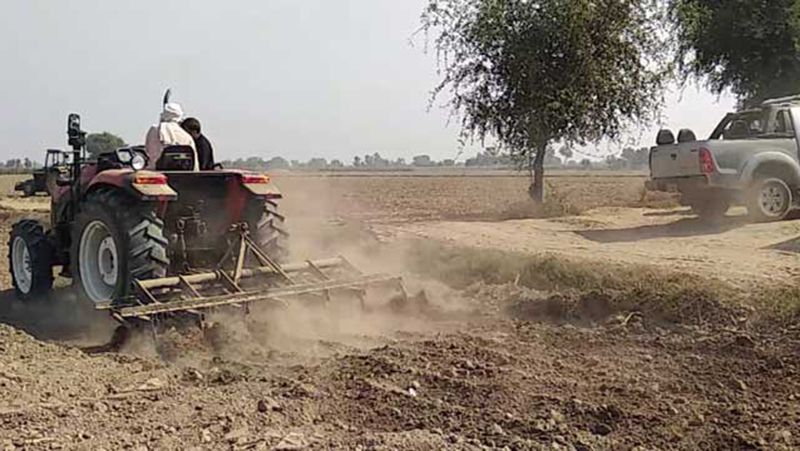 Traktor YTO di Pakistan